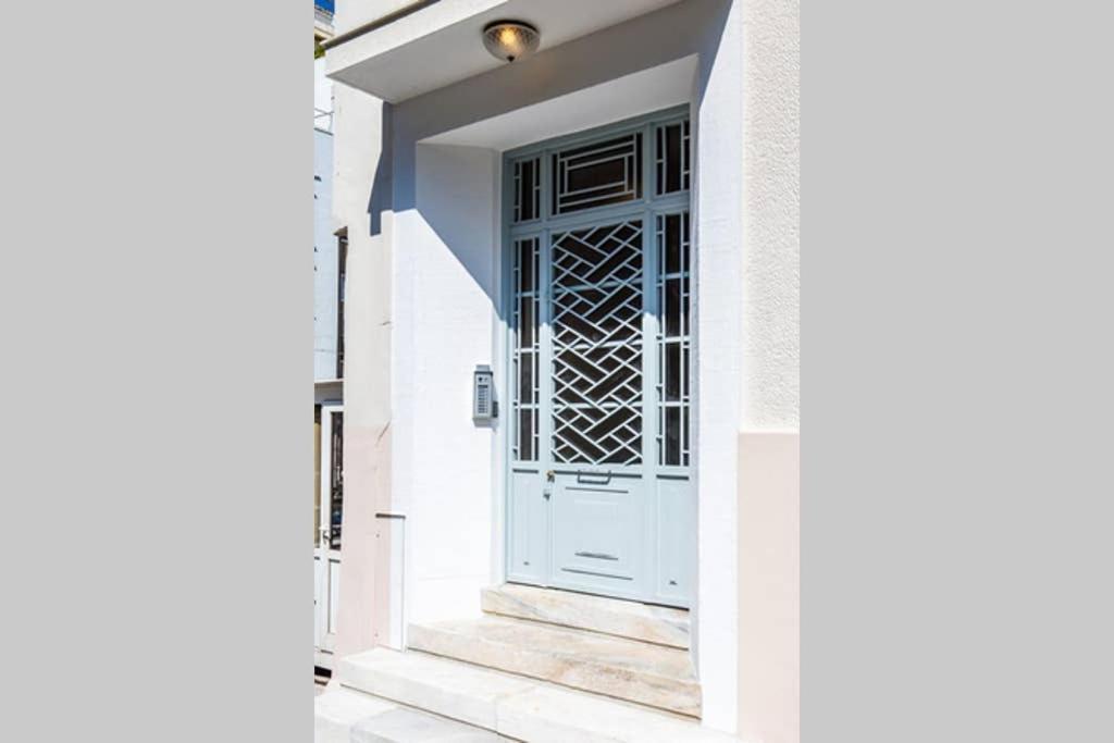 Neoclassical Apartment With 3 Bedrooms In Pireus Exteriér fotografie